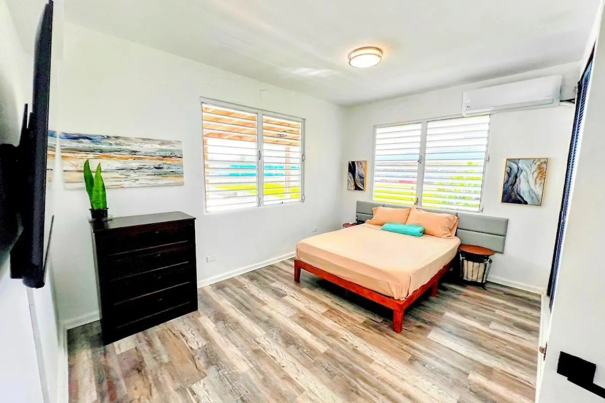 Best Beach In Pr! Beachfront 6 Bedr & Food Forest Luquillo Holiday home