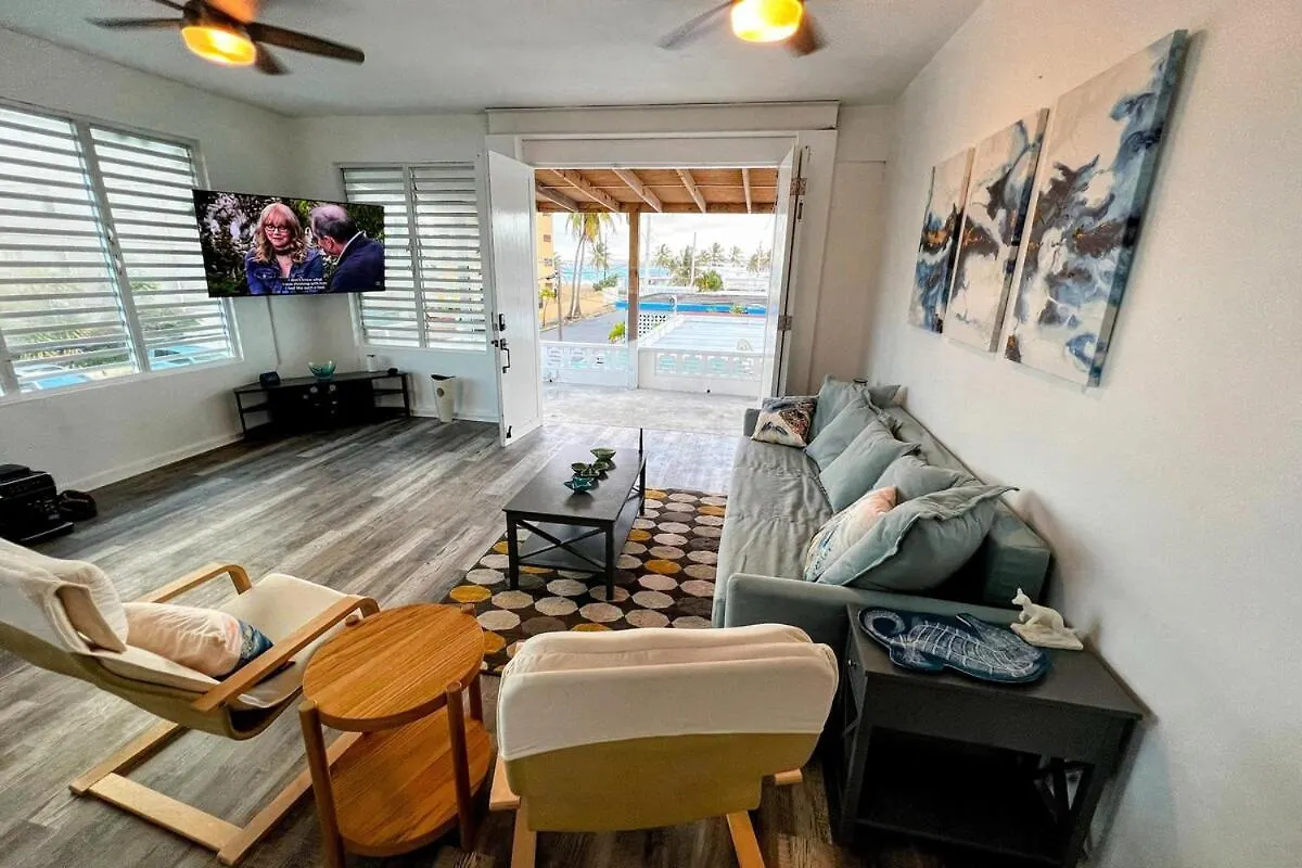 Best Beach In Pr! Beachfront 6 Bedr & Food Forest Luquillo Holiday home